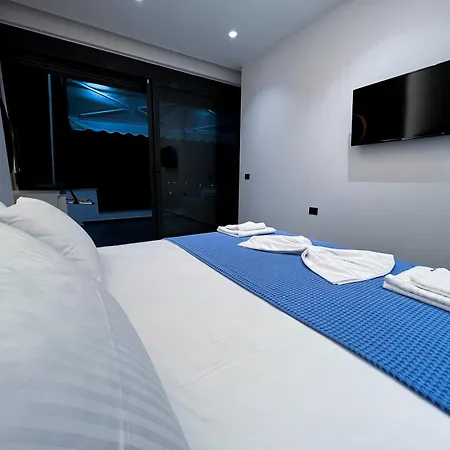 Azure Serenity 8 公寓 Sarandë