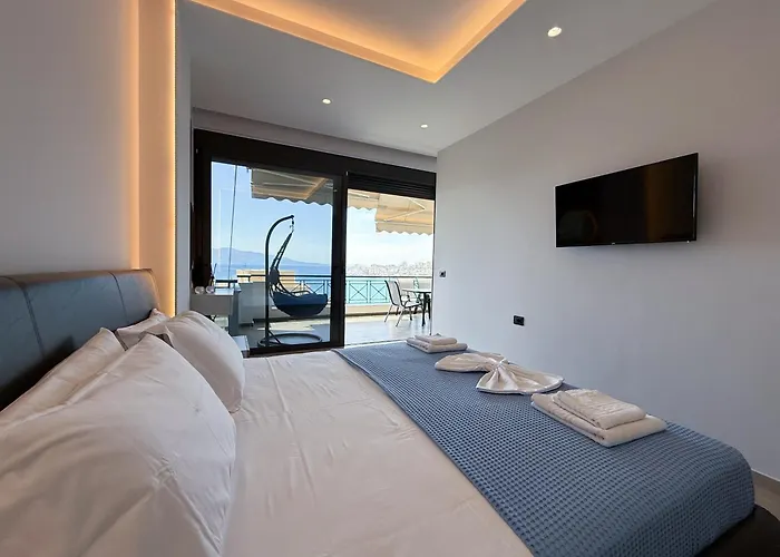 Azure Serenity 8 Apartment