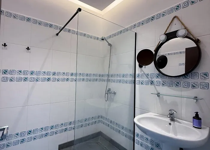 Azure Serenity 8 * Sarandë